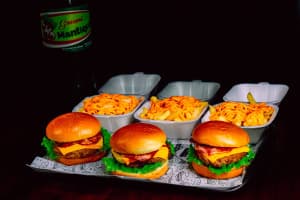 3 Mr. Picanha + 3 Fritas P Cheddar + Refri 2L